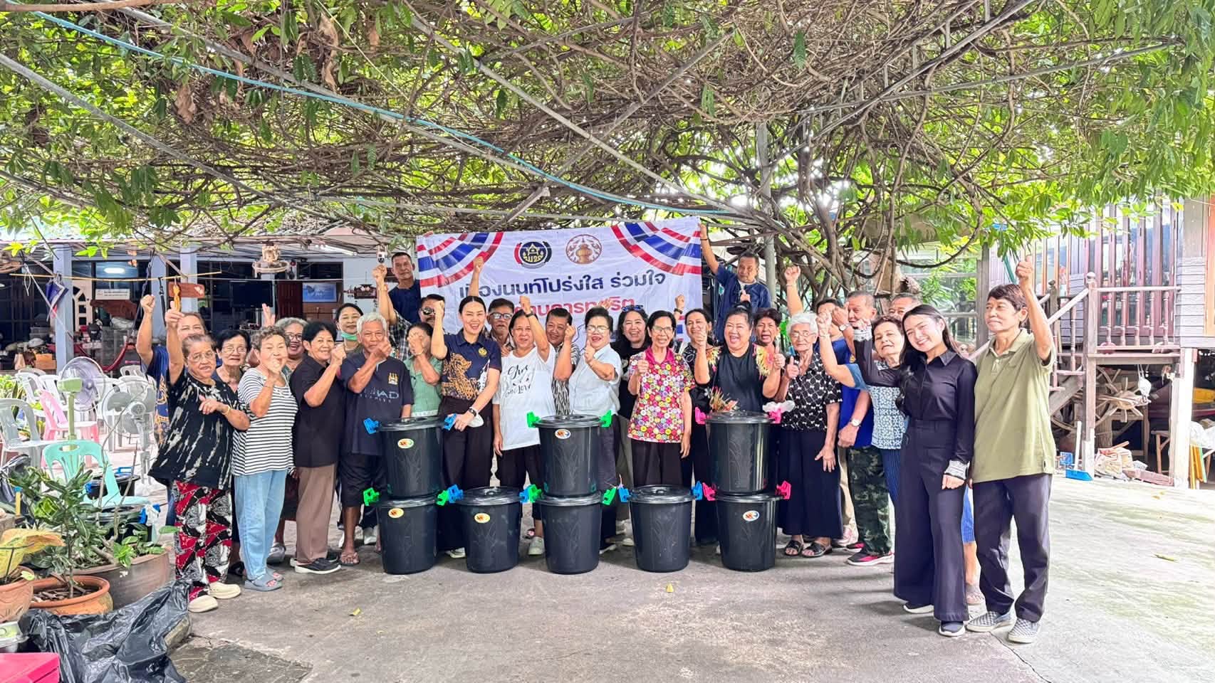 สพอ.เมืองนนทบุรี ขับเคลื่อนชุมชนธรรมาภิบาล หนุนชาวไทรม้าเพาะเห็ดโคนน้อยสร้างอาหารปลอดภัย นำแนวคิด “ปัญหาที่อยากแก้ ความดีที่อยากทำ” ลดรายจ่าย พร้อมแบ่งปันปวงชน 